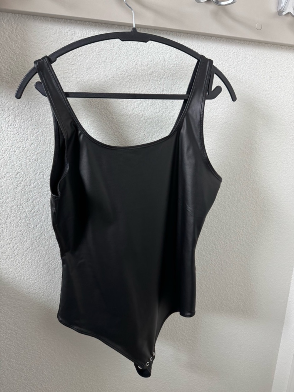 Black Shapewear Bodysuit - Sleek Support Tank